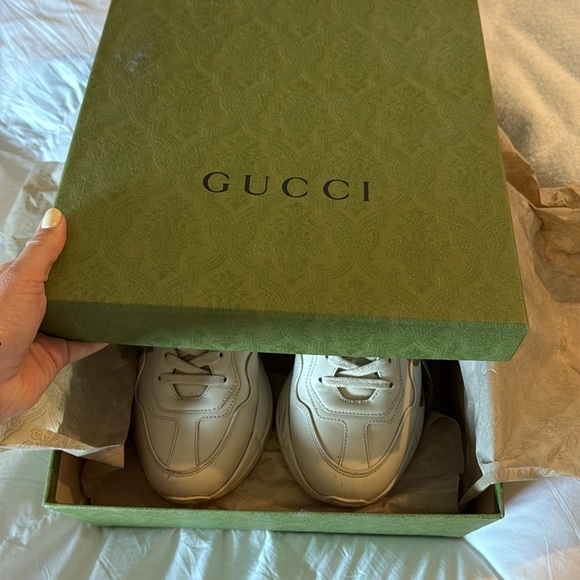 Gucci Rhyton Logo Sneaker - Picture 5 of 6